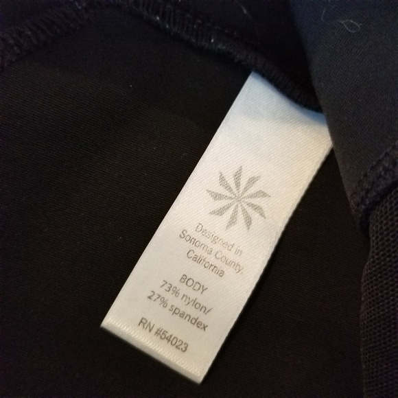 ATHLETA Women's Stellar Tight in Black size Extra Small style 870815 - Picture 11 of 14
